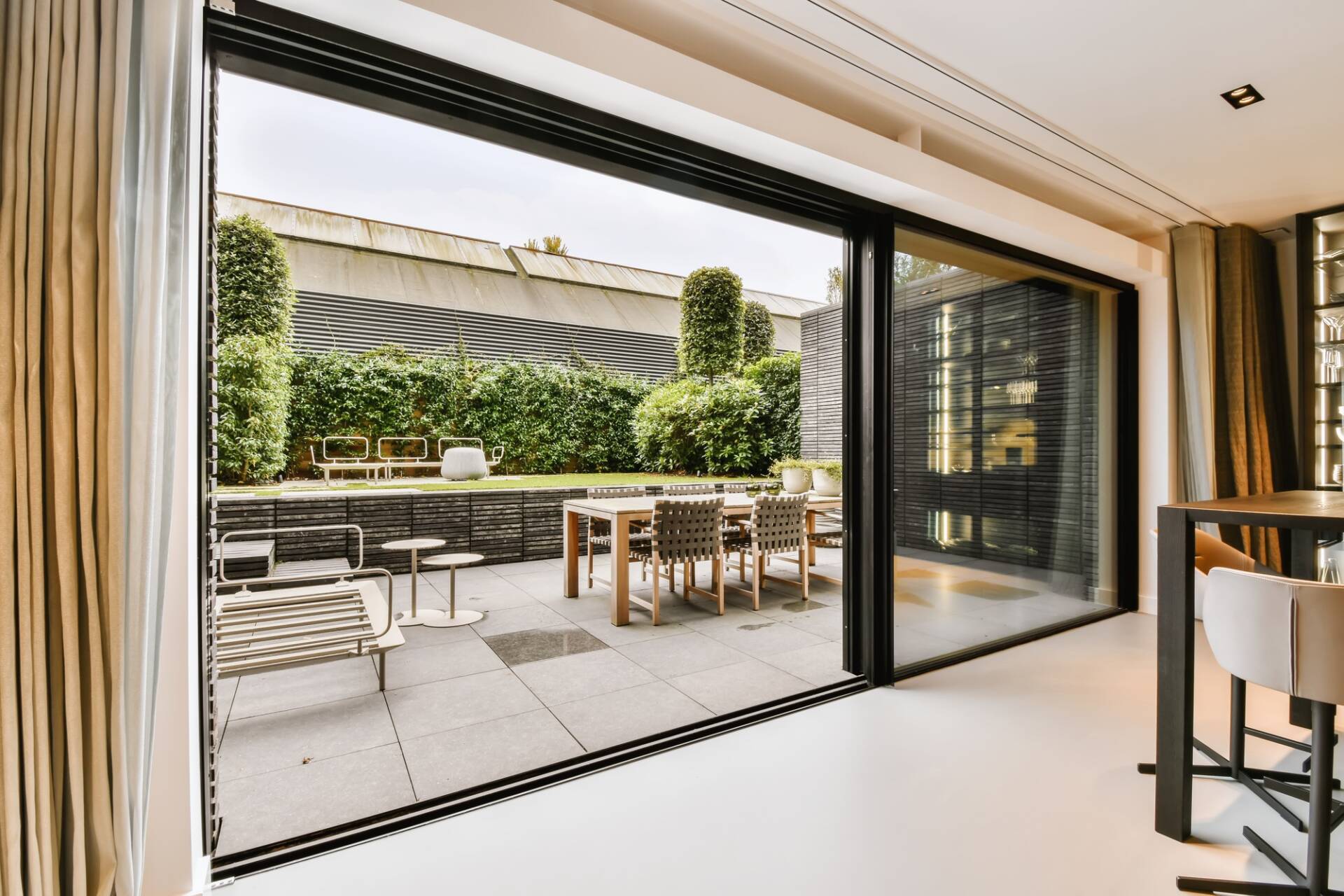 Atractiva puerta corrediza de vidrio enorme - Puertas y ventanas de pvc Termprotect