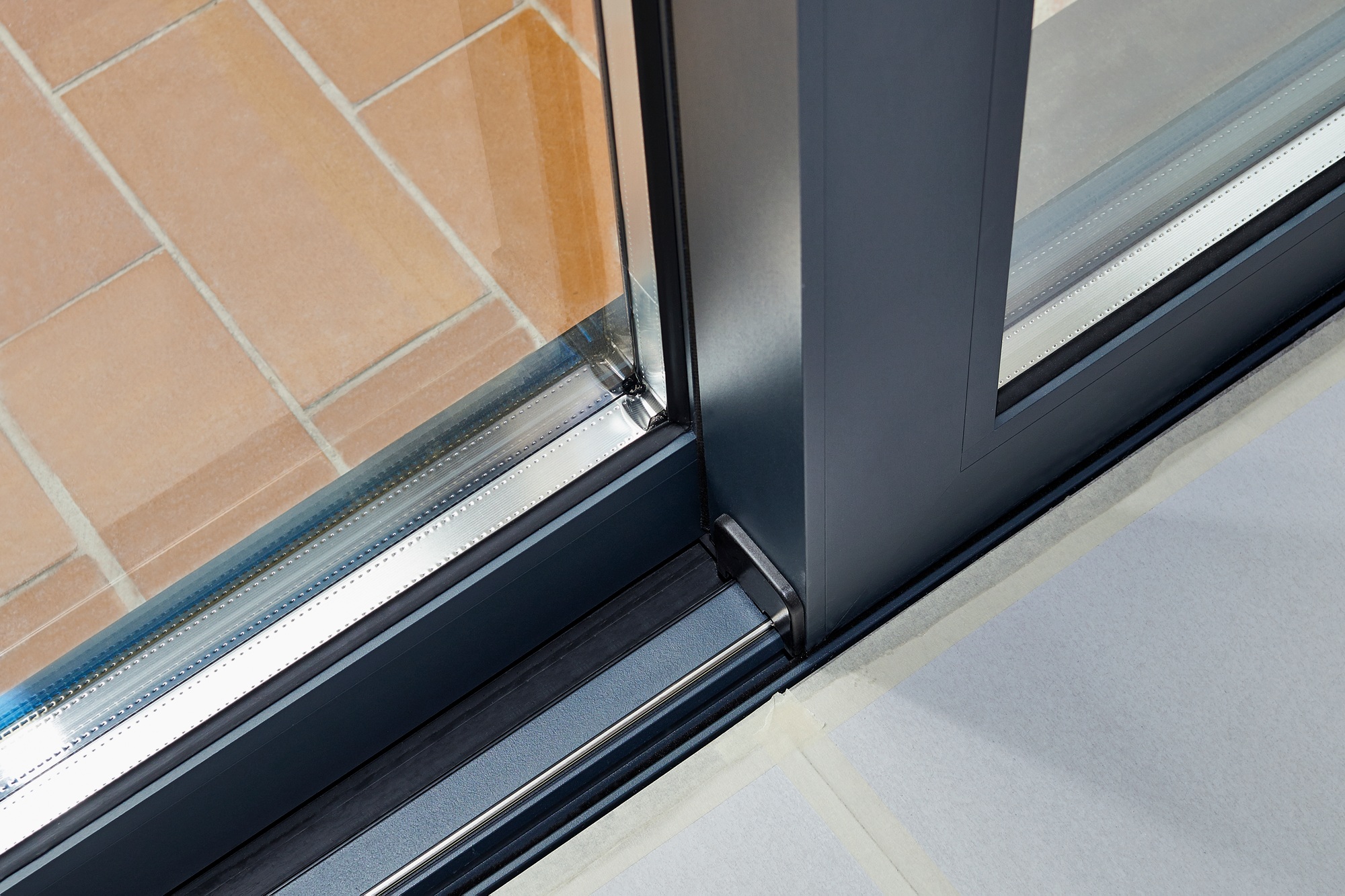 Riel para puertas y ventanas de pvc Termprotect