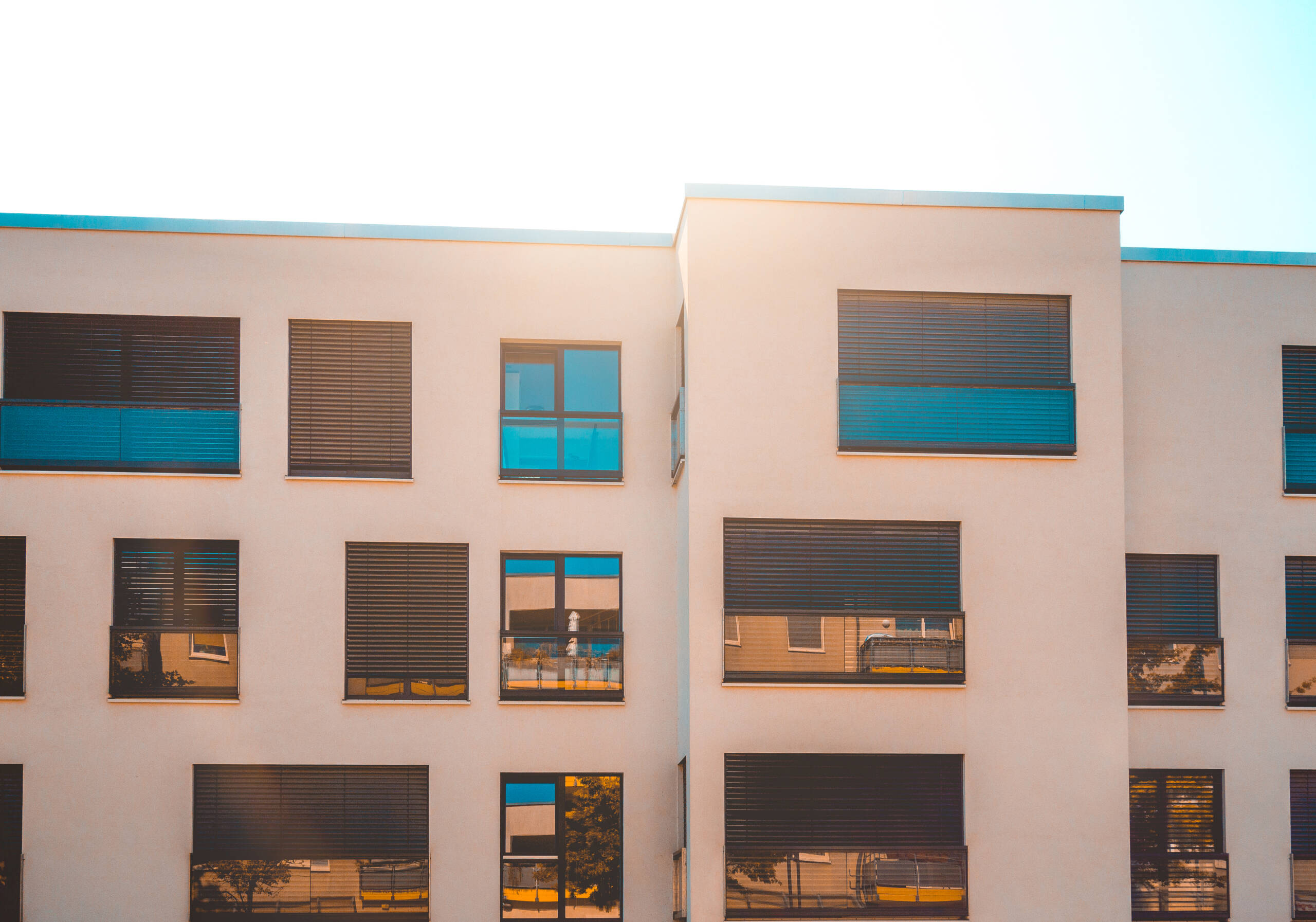 Desde asesorar hasta instalar y Garantías hasta 10 años